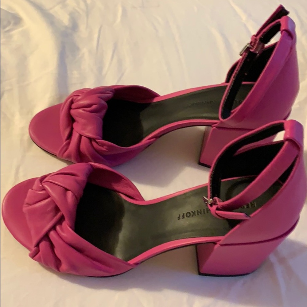 Rebecca Minkoff Capriana size 7.5